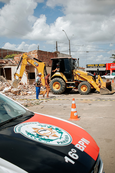 DEMOLIÇÃO 16 BATALHÃO 040226