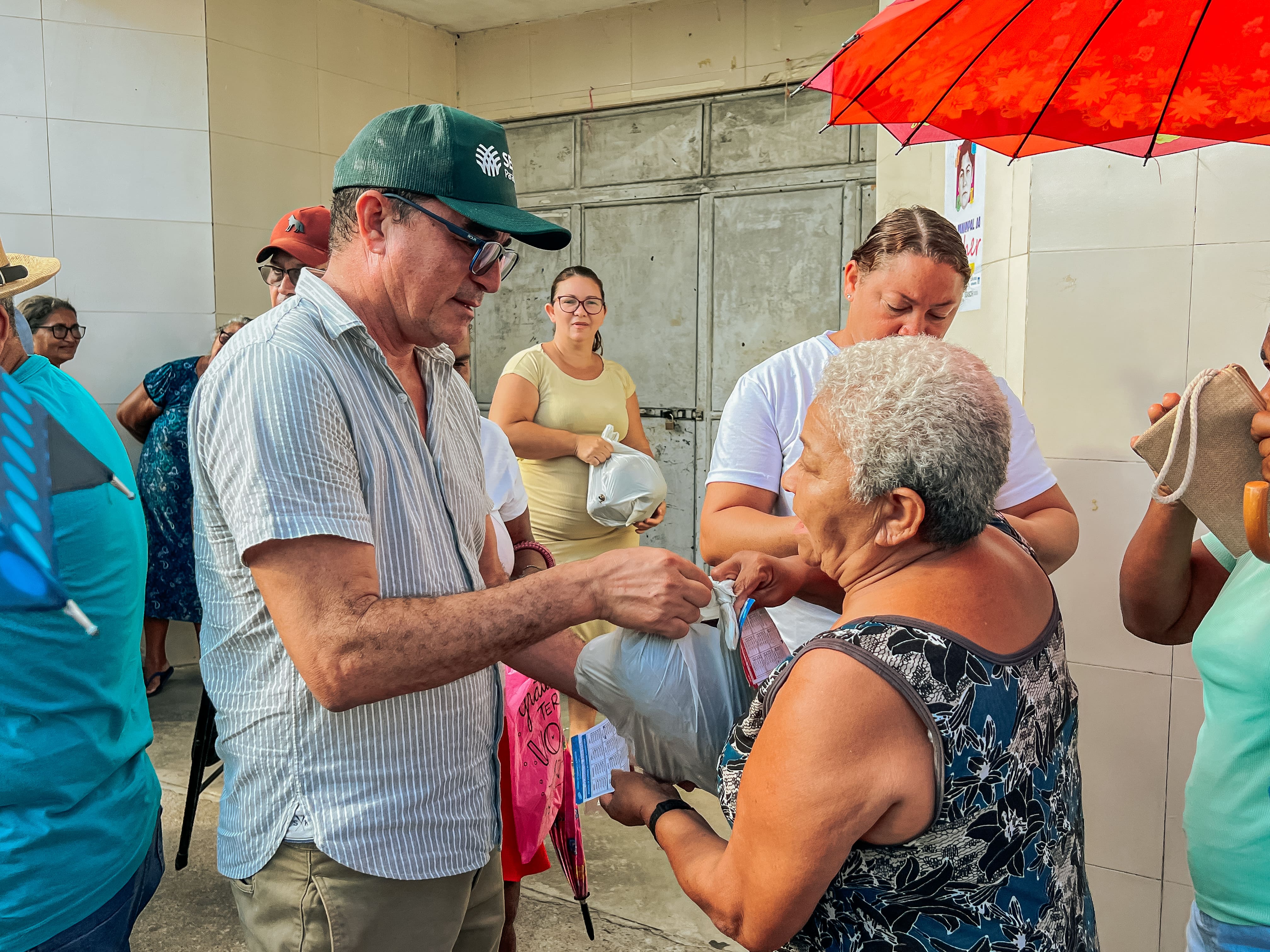 Prefeitura de Alhandra encerra 2025 com última entrega do Programa Municipal de Segurança Alimentar e Agricultura Familiar 