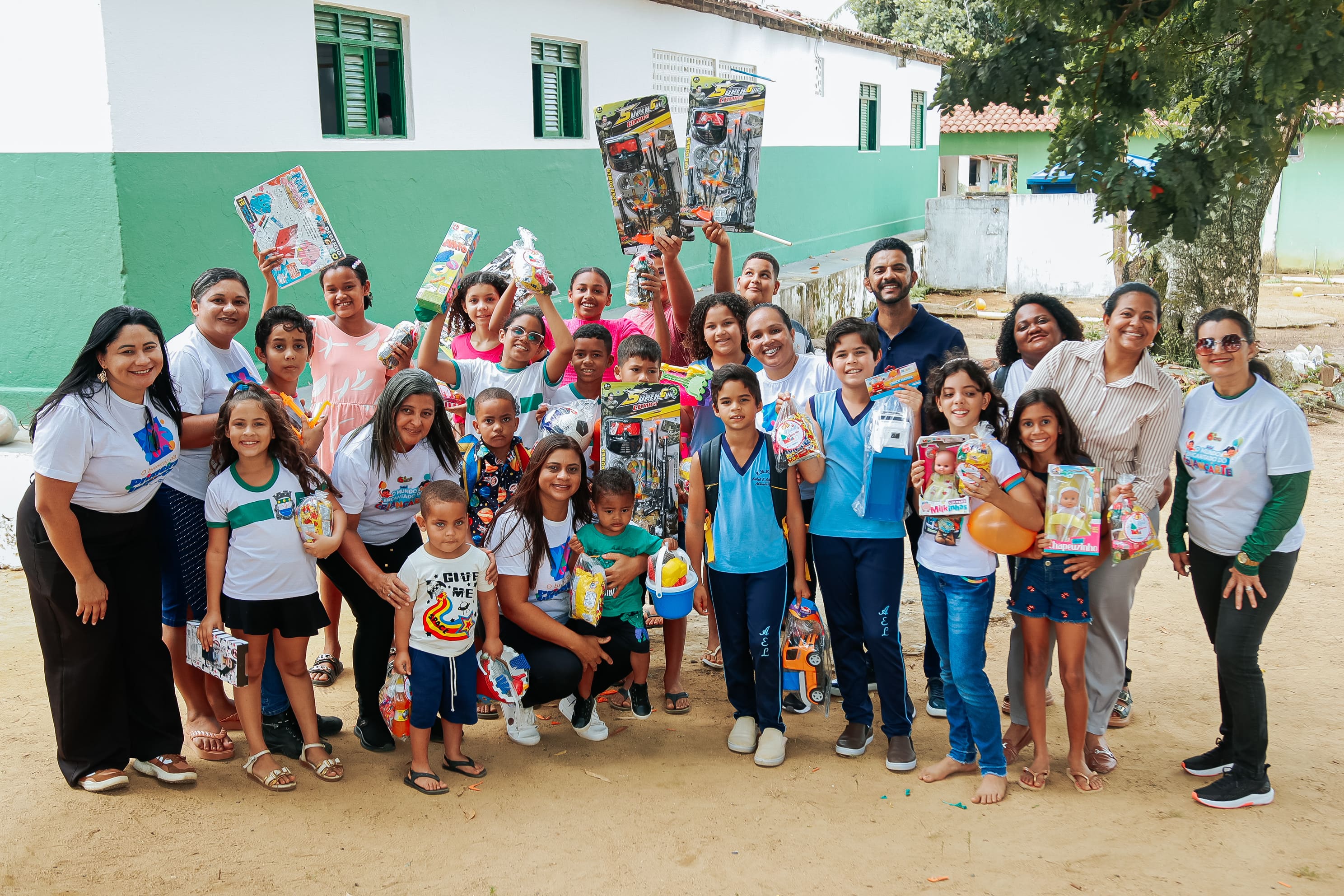 Programa Criança Feliz leva edição especial do Natal Alegria ao Sítio Pindobal, na Zona Rural de Alhandra 