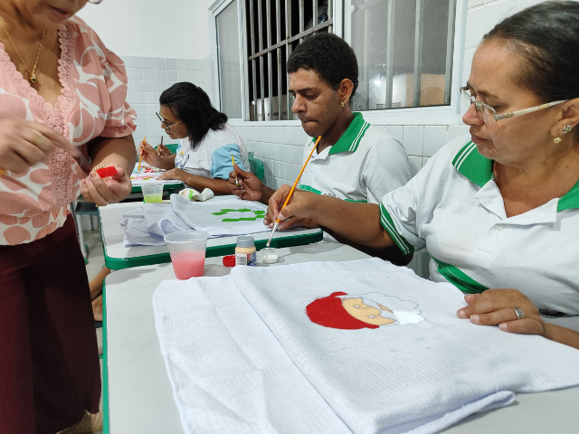 EJA de Alhandra inicia oficinas para a 8ª Edição do EJARTE 2024
