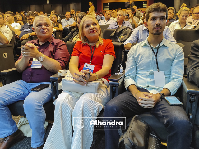 Prefeitura de Alhandra recebe da UFCG e FUNASA o Plano Municipal de Saneamento Básico - PMSB concluído
