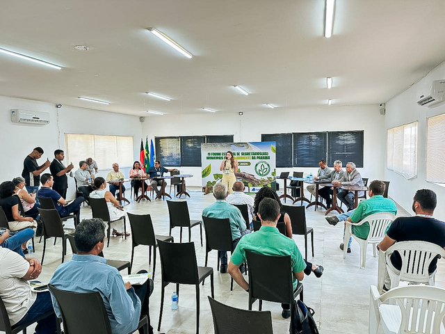 Alhandra marca presença no 4º Fórum Estadual de Secretários Municipais de Meio Ambiente da Paraíba 