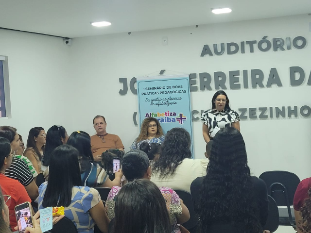 Alhandra realiza I Seminário de Boas Práticas Pedagógicas com foco na Alfabetização dos alunos do 1º e 2º ano
