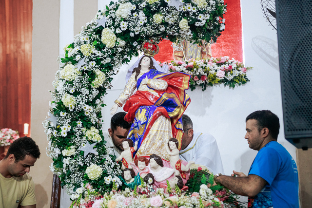 Procissão de Nossa Senhora da Assunção emociona fiéis e reforça a tradição religiosa em Alhandra