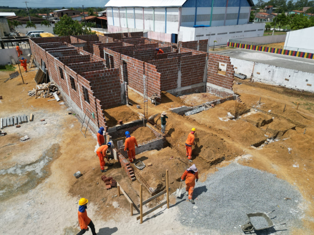Alhandra avança com a construção do Pronto Atendimento 24h em Mata Redonda; Obra atinge 25% de conclusão
