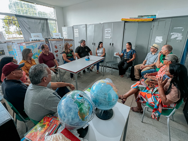 Educação de Alhandra se prepara para ofertar cursos de Robótica e Logística a estudantes da rede municipal