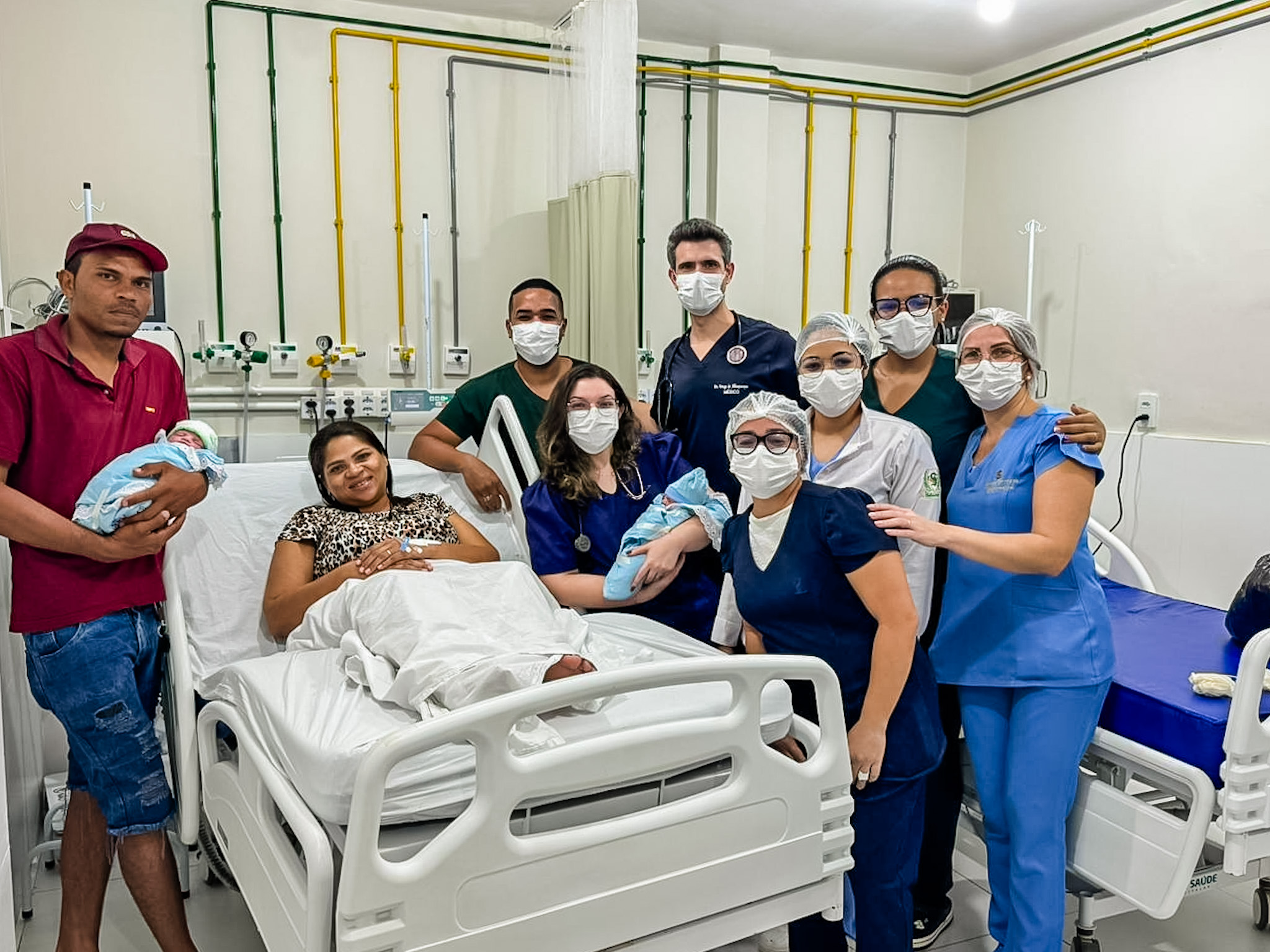 Nascimento de gêmeos emociona equipe do Hospital Municipal e celebra avanços na saúde de Alhandra