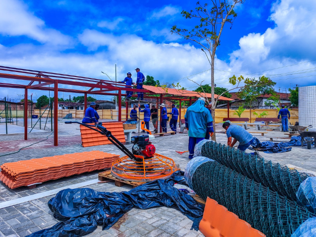 Obras na Praça São Sebastião avançam para oferecer mais lazer e conforto à população

