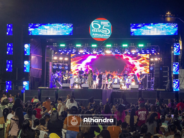 Noite de Louvor contou com Sarah Farias e recorde de público no centro de Alhandra nesta terça-feira, em comemoração aos 65 anos
