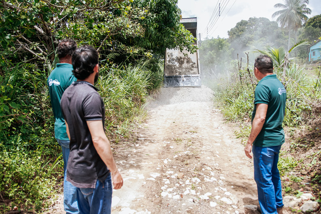 Recuperação das Estradas Rurais Reforça Compromisso da Prefeitura de Alhandra com o Homem do Campo 