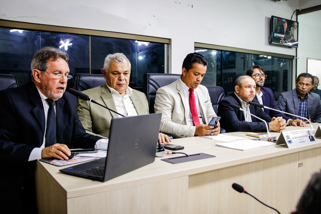 Prefeitura de Alhandra realiza Audiência Pública da LDO 2026 com ampla participação popular