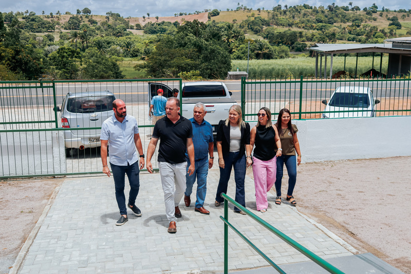 Escola Municipal José Albino Pimentel é reformada e inicia ano letivo com estrutura moderna na zona rural