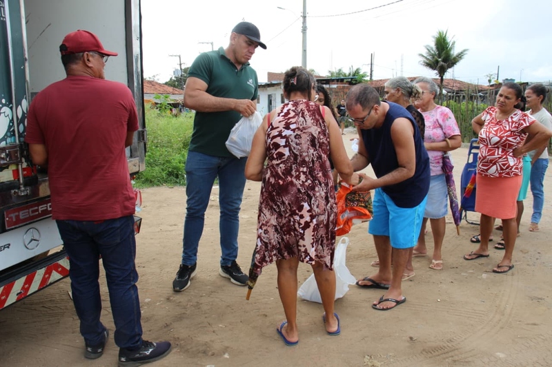 Prefeitura de Alhandra realiza distribuição de alimentos da agricultura familiar para famílias em situação de vulnerabilidade